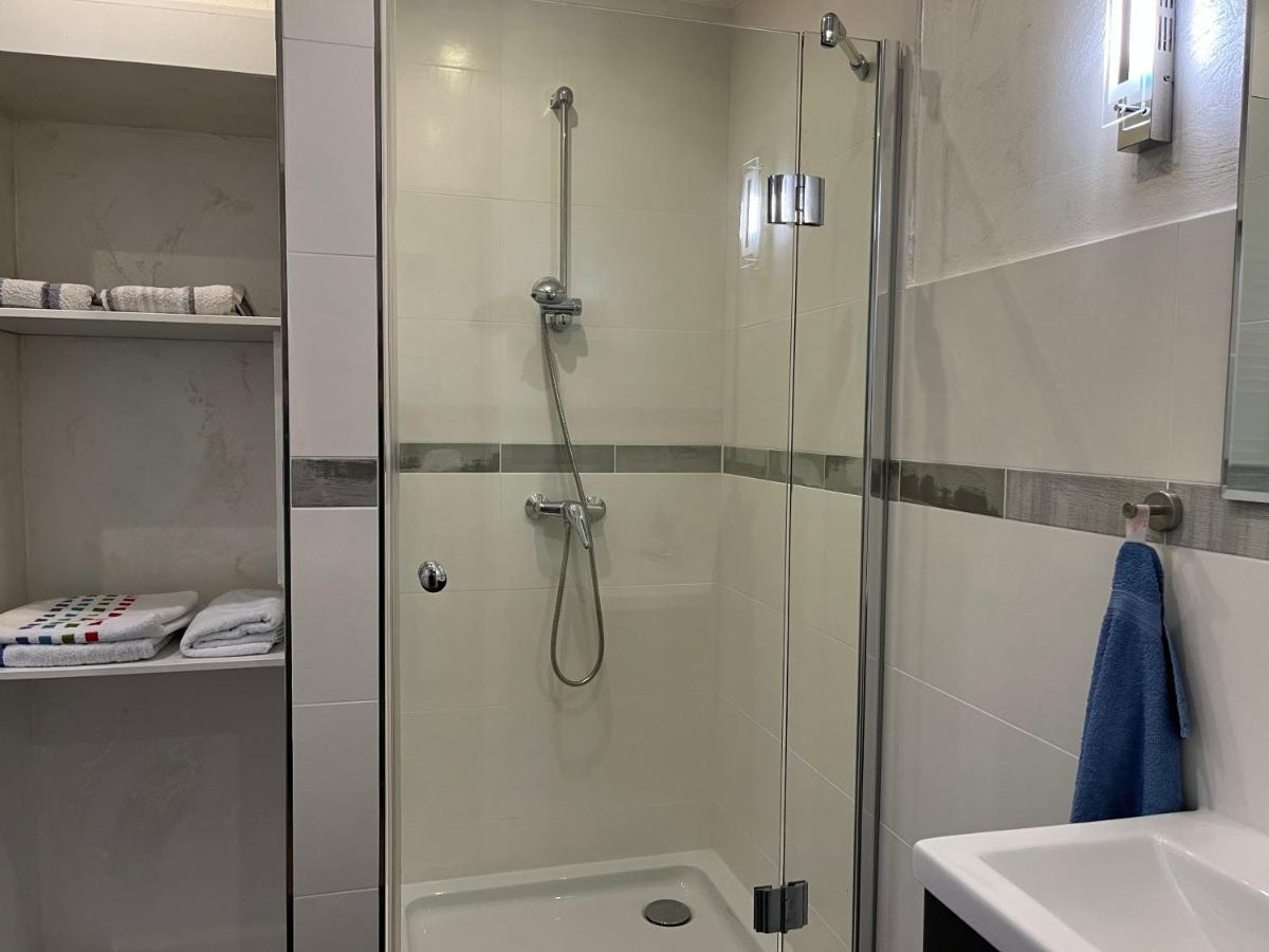 Apartamento Bakker Huus Eg Emden Exterior foto